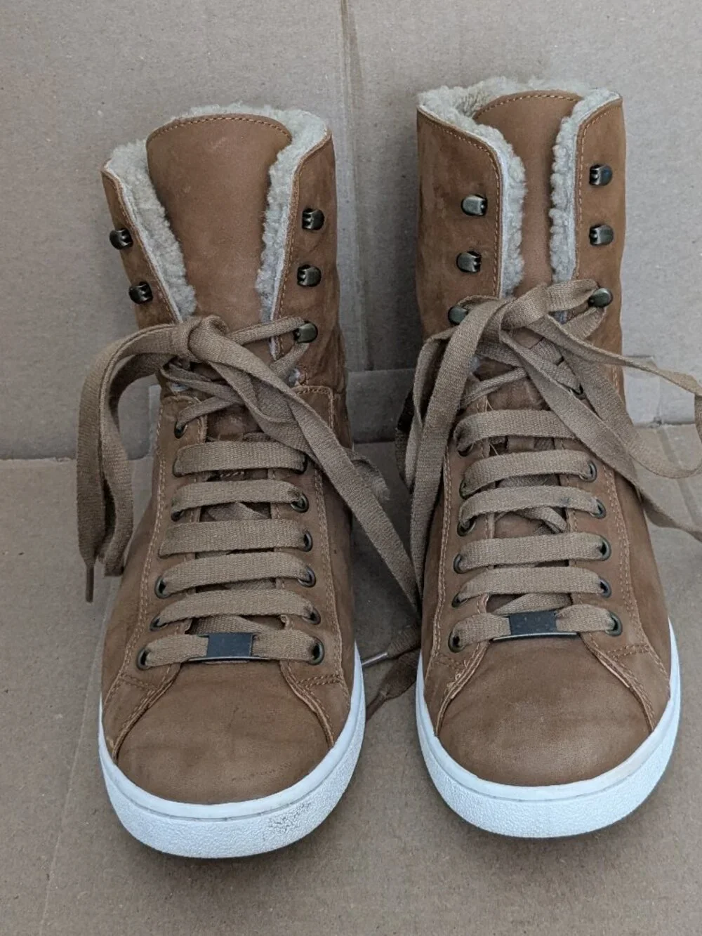UGG STARLYN FAWN SHEEPSKIN SNEAKER HIGH TOP ANKLE BOOTS SIZE 10 BROWN